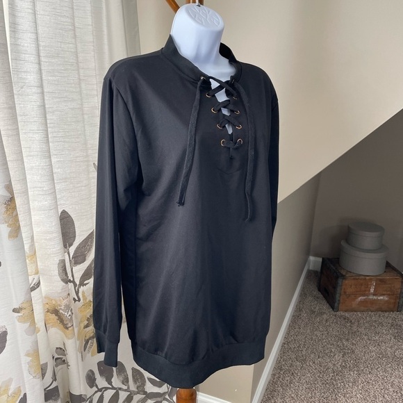 𝅺nwt OURS Black Lace-up Sweatshirt Size XL - Picture 1 of 3
